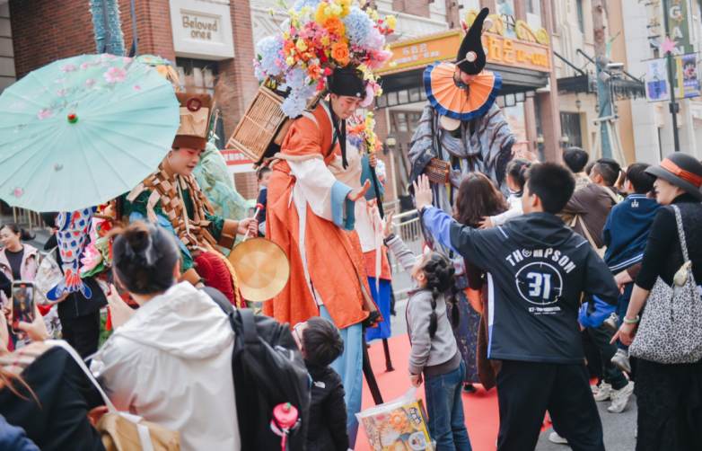 半岛乐园湖边戏剧节圆满落幕！开元棋牌首届