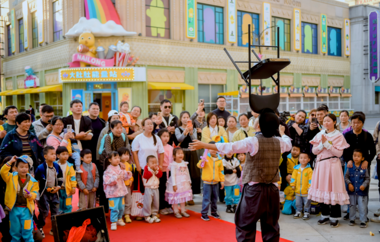 半岛乐园湖边戏剧节圆满落幕!开元棋牌首届海合安苏州阳澄(图3) 半岛乐园湖边戏剧节圆满落幕!开元棋牌首届海合安苏州阳澄(图3)